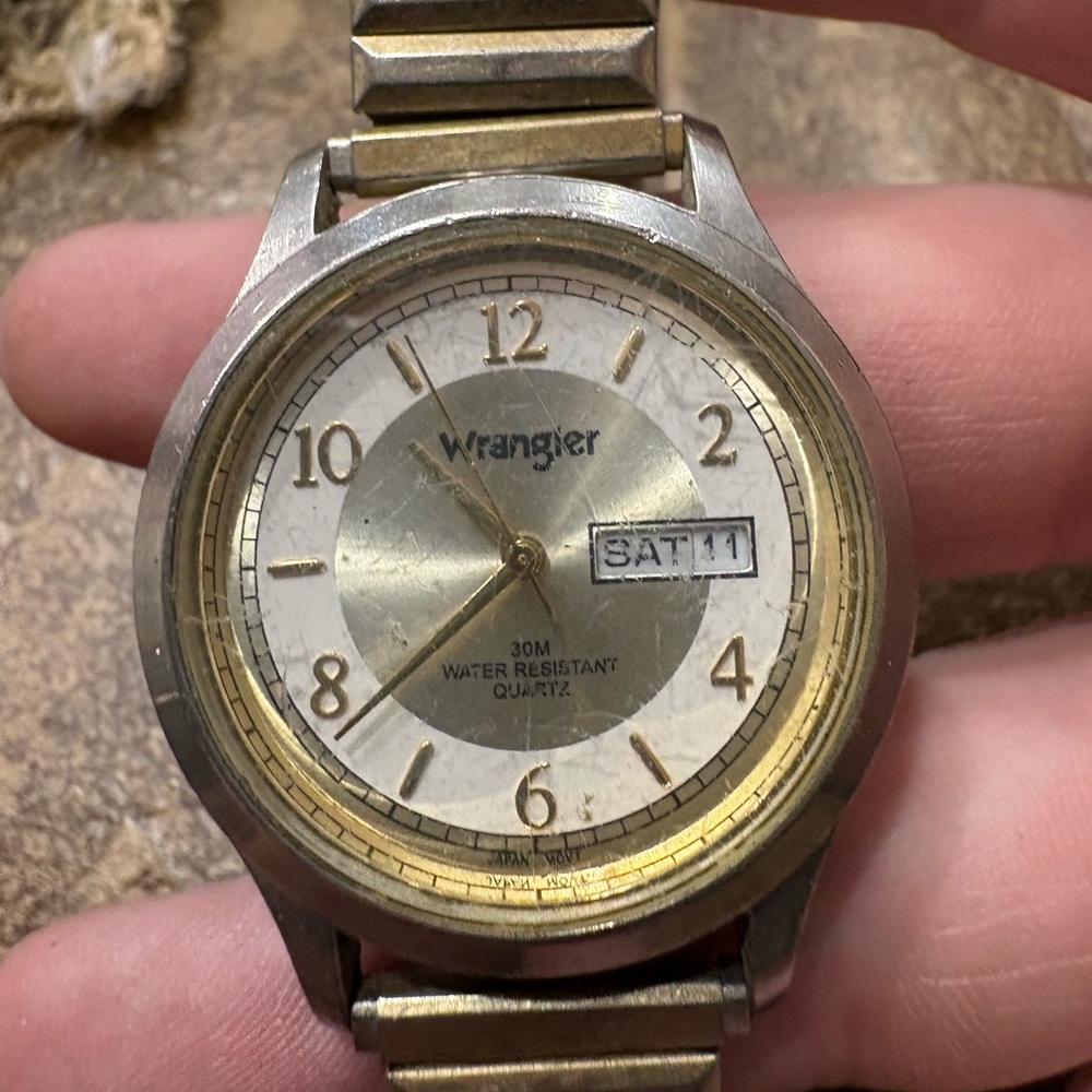 Wrangler Quartz Day Date Watch Two-Tone Dial Stretch Band #15